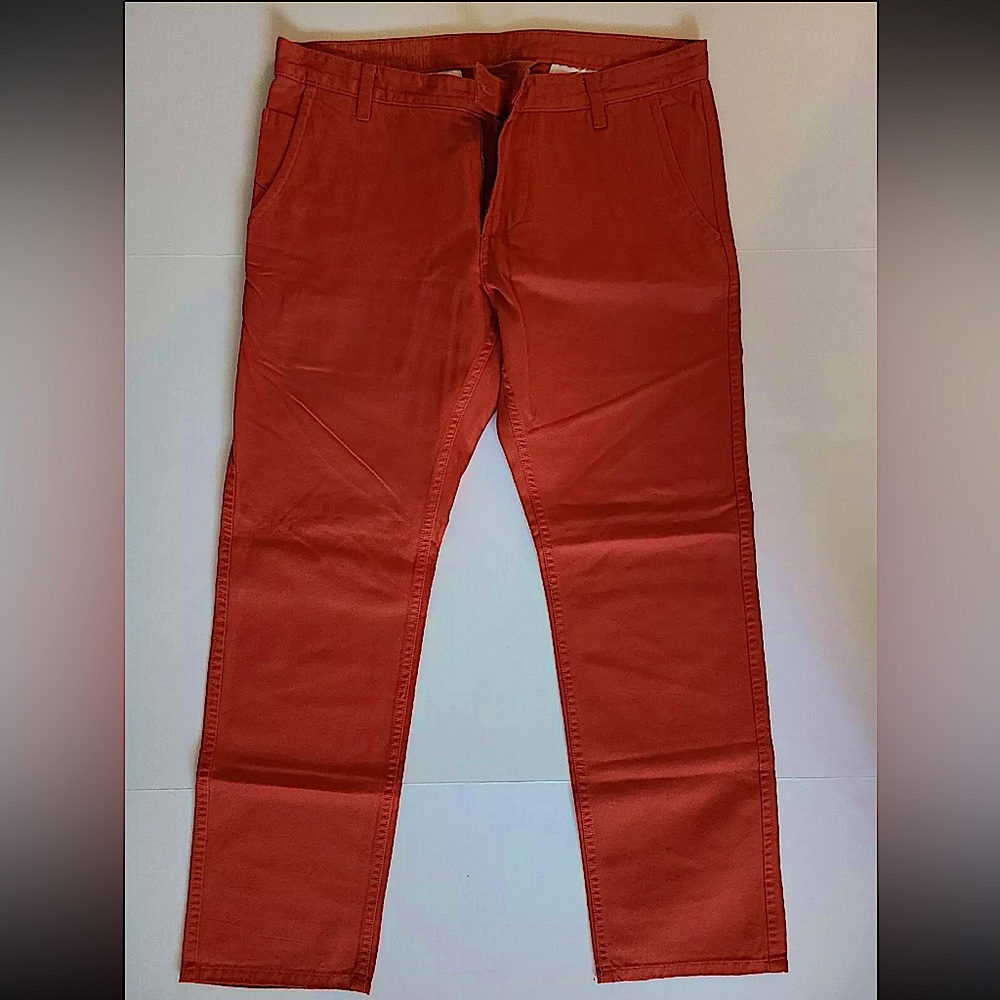 Dockers | 34-32 | Orange Khaki Pants